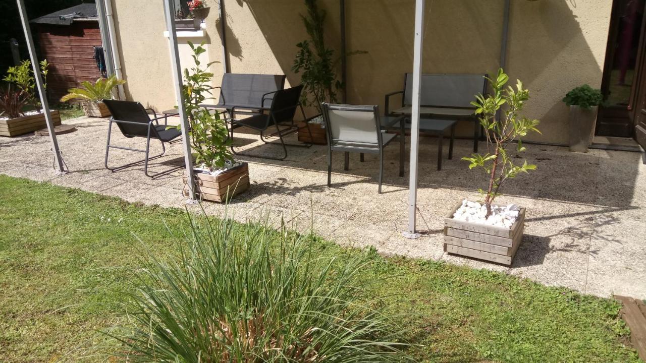 Hotel Montespan Lussac-les-Chateaux Εξωτερικό φωτογραφία