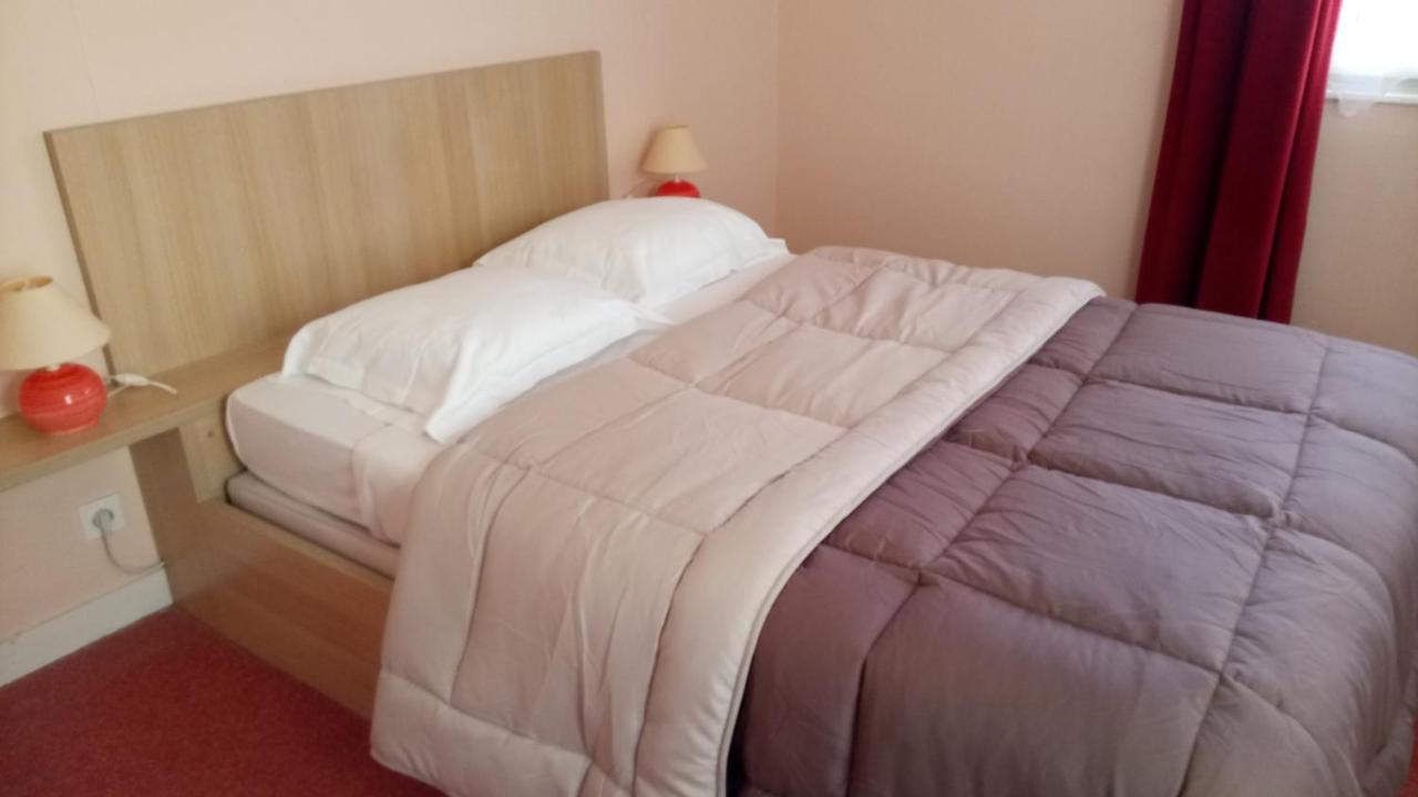 Hotel Montespan Lussac-les-Chateaux Εξωτερικό φωτογραφία