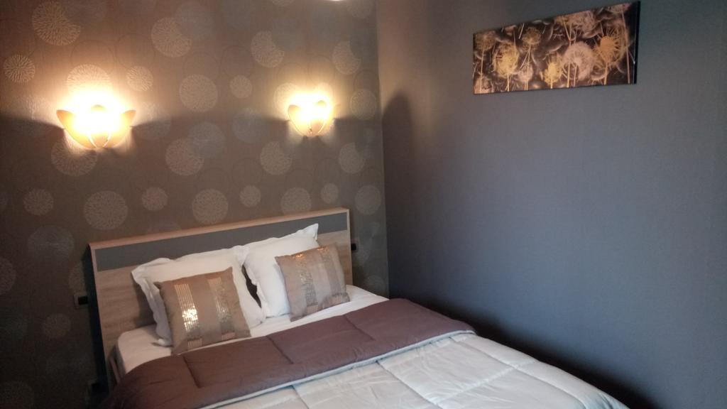 Hotel Montespan Lussac-les-Chateaux Εξωτερικό φωτογραφία