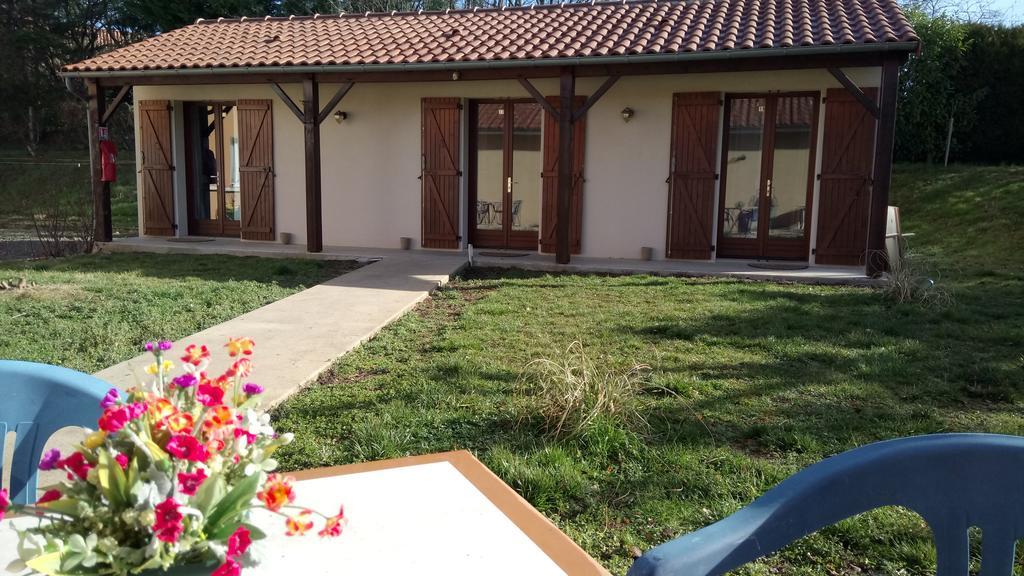 Hotel Montespan Lussac-les-Chateaux Εξωτερικό φωτογραφία