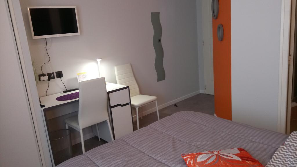 Hotel Montespan Lussac-les-Chateaux Εξωτερικό φωτογραφία